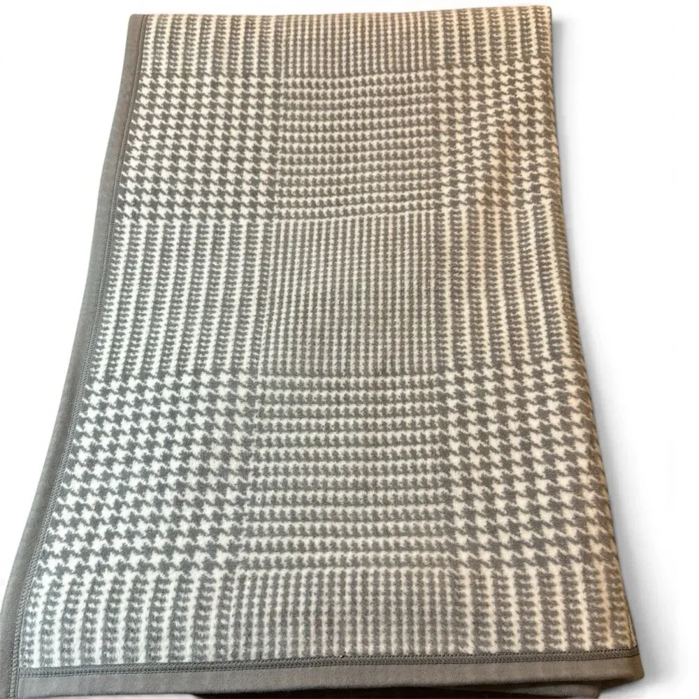 ChappyWrap Katama Glen Plaid Grey Ivory Reversible Blanket 60x80 Cotton Blend